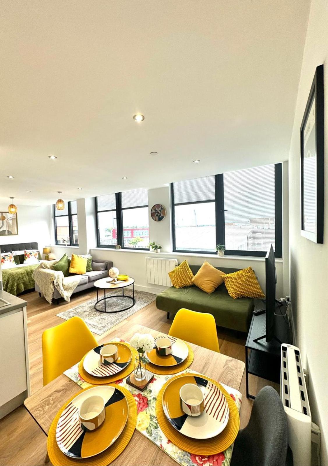 Free Parking Old Trafford Flat By City Superhost Manchester Exterior photo
